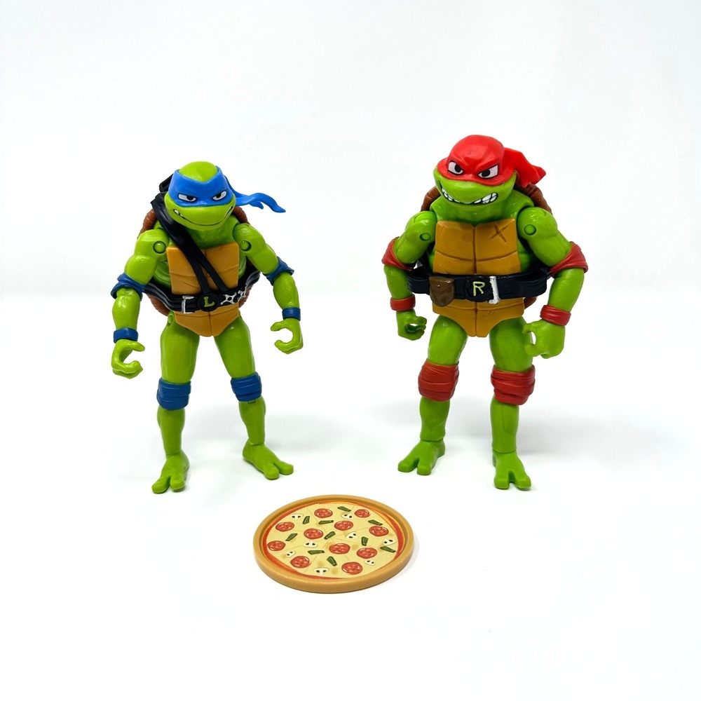 TMNT Mutant 2023 Mayhem Leonardo‎ & Raphael 5" Action Figures w/ Pizza